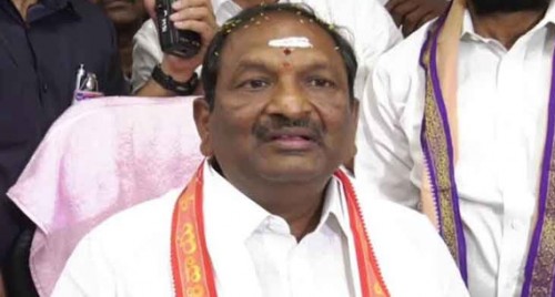 కనకదుర్గమ్మ ని దర్శించిన మంత్రి ఈశ్వర్ 