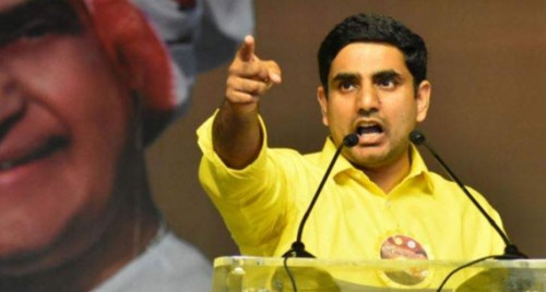 ఆంధ్రా యూనివర్సిటీలో కులం పేరుతో దాడి చేశారు : లోకేష్ 