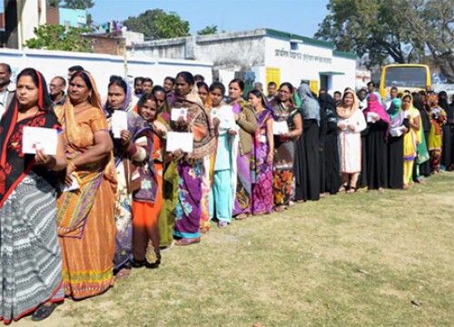 మధ్యాహ్నం 3గం.లకు 47శాతం పోలింగ్ నమోదు