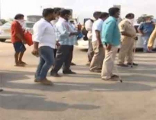 గుంటూరు జిల్లాలో లాక్ డౌన్ నిబంధనలు బేఖాతరు