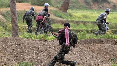 మావోయిస్టులకు, భద్రతాదళాలకు మధ్య ఎదురు కాల్పులు