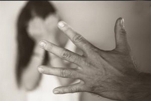 మతిస్థిమితం లేని మైనర్ బాలికపై అత్యాచారానికి పాల్పడిన బంధువు