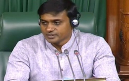 లోక్‌సభ స్పీకర్‌ కుర్చీలో మిథున్‌రెడ్డి

