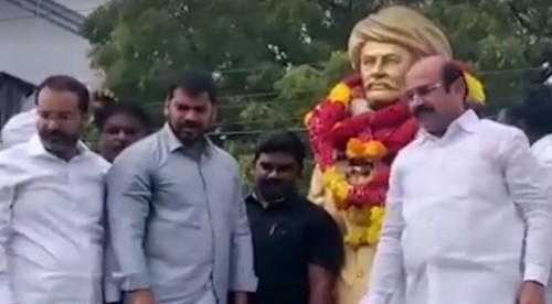 మహాత్మ జ్యోతిరావు ఫూలేకి మంత్రి అనిల్ నివాళి