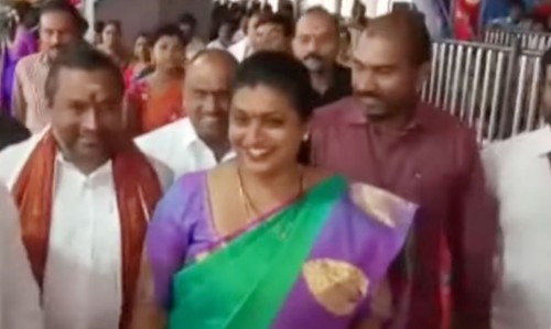 దుర్గమ్మను దర్శించుకున్న ఎమ్మెల్యే  రోజా