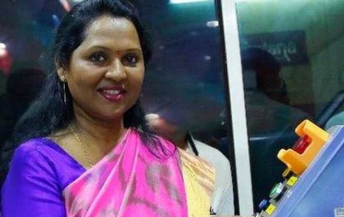 జాతీయ మహిళ కమీషన్ ను కలసిన ఎమ్మెల్యే ఉండవల్లి శ్రీదేవి