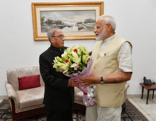 మాజీ రాష్ట్రపతి ప్రణబ్ ముఖర్జీతో ప్రధాని మోడీ భేటీ