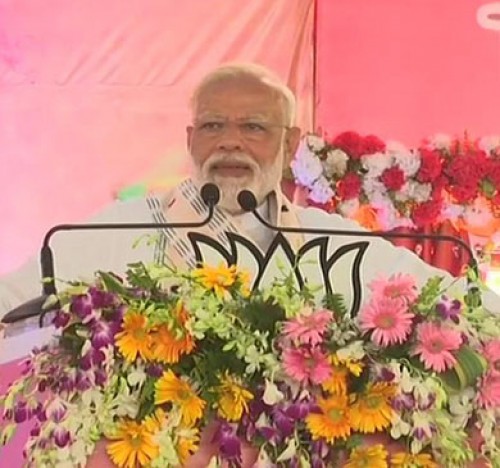 నేనూ గోడలపై పోస్టర్లు అతికించేవాణ్ణి : మోడీ 