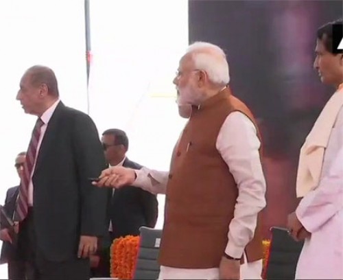 మూడు ప్రాజెక్టులను ప్రారంభించిన మోదీ