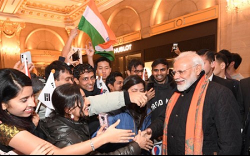 ద‌క్షిణ కొరియాలో ప్ర‌ధాని మోదీకి ఘ‌న స్వాగ‌తం