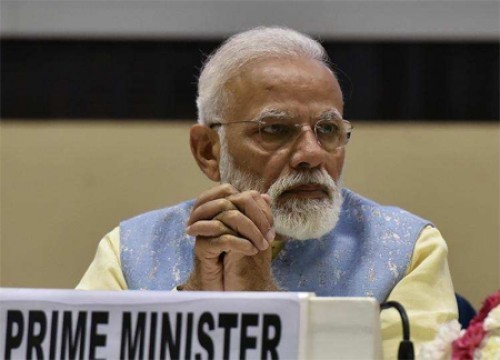 మోడీ నివాసంలో ఉన్నత స్థాయి సమావేశం