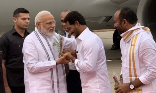 రేణిగుంట చేరుకున్న ప్రధాని మోదీ