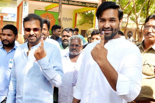ఓటు హక్కు వినియోగించుకున్న మంచు మోహన్ బాబు