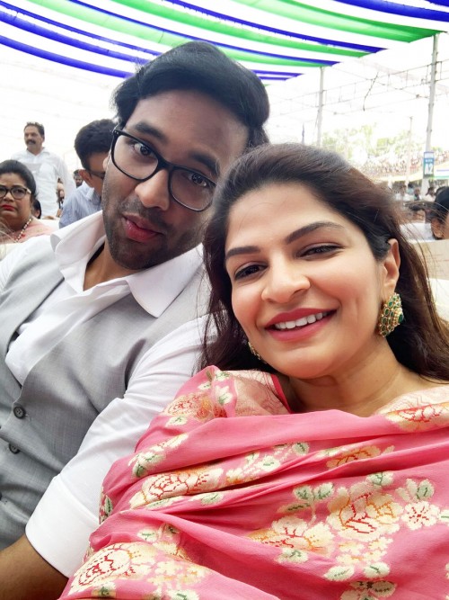 జగన్ ప్రమాణస్వీకారానికి హాజరైన హీరో