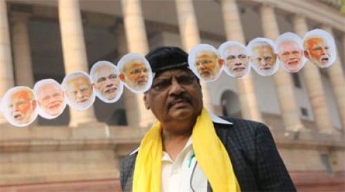 రావణాసురుడి వేషధారణలో ఎంపీ శివప్రసాద్ నిరసన