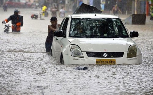 వచ్చే 24 గంటల్లో భారీ వర్షాలు