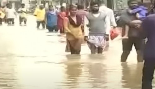 ఏపీలో కరువు జిల్లాలో ముంచెత్తిన భారీ వర్షాలు 