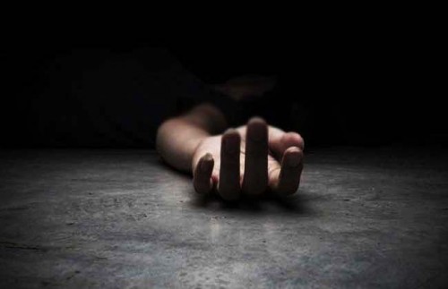 నడిరోడ్డుపై వెంటపడి నరికేశాడు