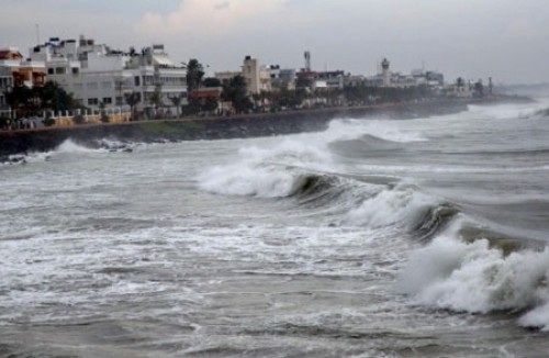 ప్రళయ భీకర గాలులతో తీరం దాటిన గజ!
