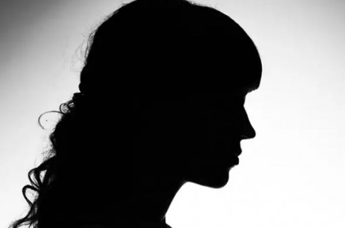 ఆర్మీ ఉద్యోగి తనను నమ్మించి లొంగదీసుకుని..