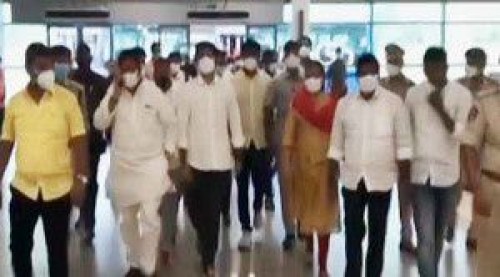 నారా లోకేశ్‌ను అదుపులోకి తీసుకున్న పోలీసులు