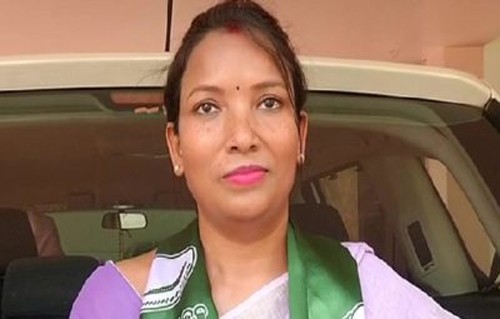 బీజేడీలో చేరిన మాజీ సీఎం కూతురు