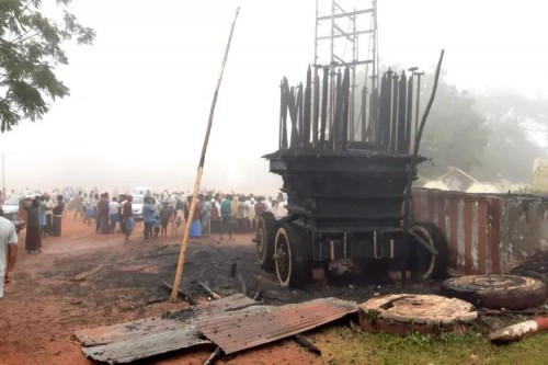 నెల్లూరులో ఉద్రిక్తత