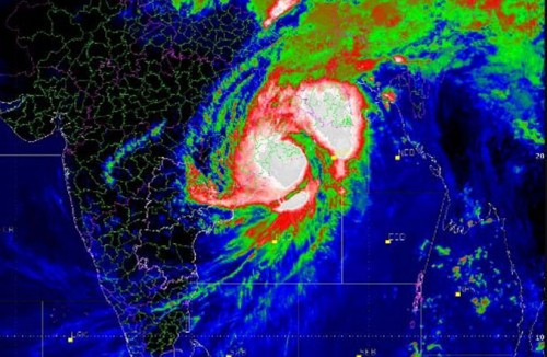 ఒడిశాపై ఫొని ప్ర‌ళ‌య గ‌ర్జ‌న‌
