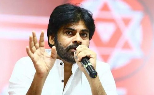  రాజధాని సమస్యలపై రైతుల పోరాటానికి మద్దతుగా నిలుస్తా :  పవన్
