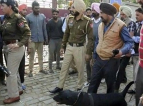 పాకిస్థాన్ గూఢచారి అరెస్ట్