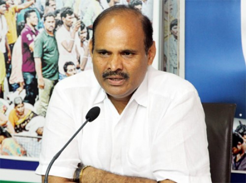 వివేకా హత్యపై సిబిఐ విచారణ జరగాలి: వైసీపీ నేత పార్ధసారథి