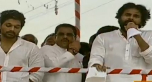 యాదగిరికి జగన్ చెప్పులతో వెళ్తే కెసిఆర్ క్షమిస్తారా: పవన్