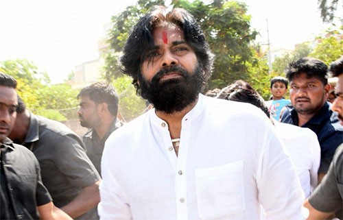 అందరి చూపు పవన్ వైపే...