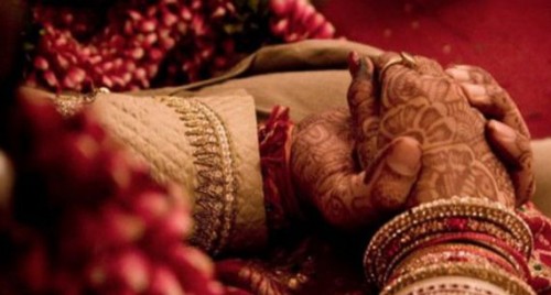 పెళ్లైన నెల రోజులకే విషాదం
