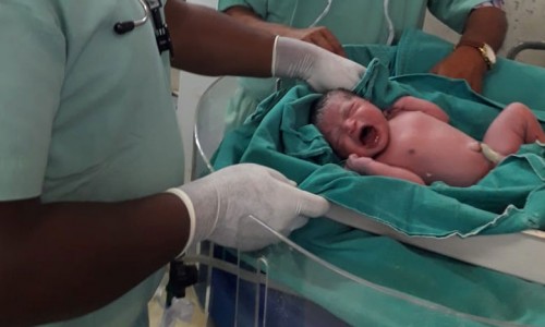 అప్పుడే పుట్టిన పాపకు ‘ఫొని’ తుఫాను పేరు