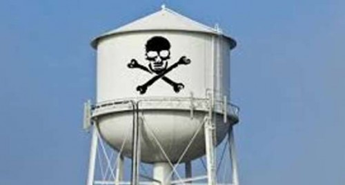 వాటర్ ట్యాంకులో పురుగులమందు ..ఒక ఊరినే చంపాలనుకున్న దుండగులు 