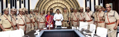 పోలీసుల బీమా పెంపు 