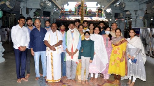 తిరుమలలో శ్రీవారి సేవలో మాజీ ఎంపి పొంగులేటి