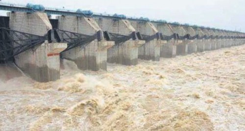 ప్రకాశం బ్యారేజీకి భారీగా వరద... 