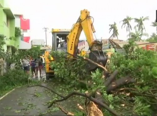గజ తుపాను బీభత్సంతో నాగపట్నం అతలాకుతలం