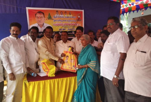 క్రిస్మస్ ఆనందంగా జరుపుకోవాలి : ఎమ్మెల్యే పులపర్తి