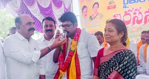 రోడ్డుప్రమాదంలో ఒకరు మృతి