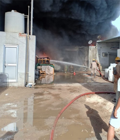 రబ్బర్‌ గోదాంలో భారీ అగ్ని ప్రమాదం