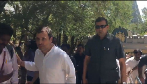 కాలిన‌డ‌క‌న తిరుమ‌ల‌కు రాహుల్ గాంధీ