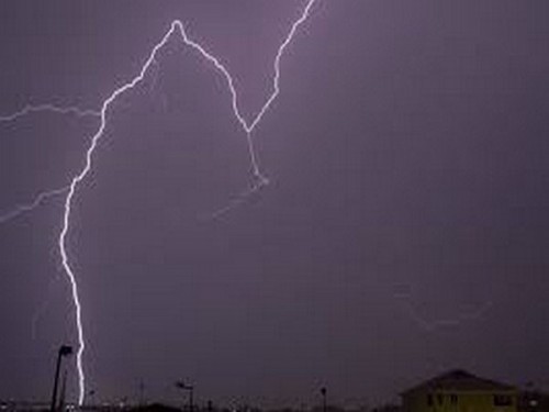 ఉత్తరాంధ్రలో పిడుగుల వర్షం