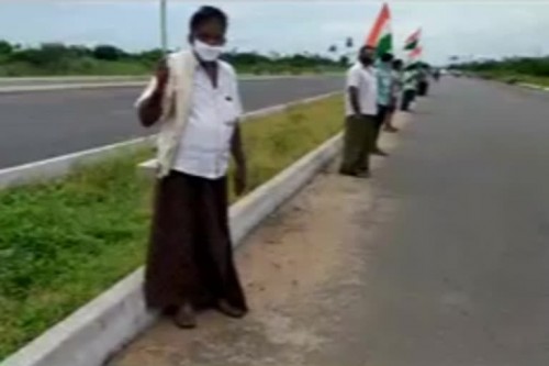 న్యాయమూర్తులకు అమరావతి రైతుల వందనం