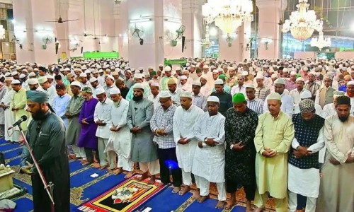 కోవిడ్ నిబంధనల ప్రకారం రంజాన్ జరుపుకోవాలి