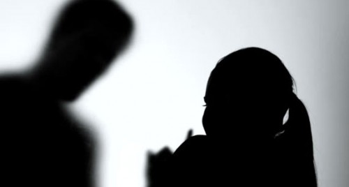 మహిళపై డ్రైవర్ అత్యాచారయత్నం