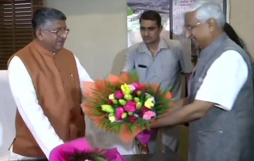 కేంద్ర సమాచార మంత్రిగా బాధ్యతలు చేపట్టిన రవిశంకర్‌ ప్రసాద్‌ 