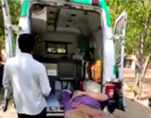 కడప జిల్లాలో రెవెన్యూ సిబ్బందిపై దాడి